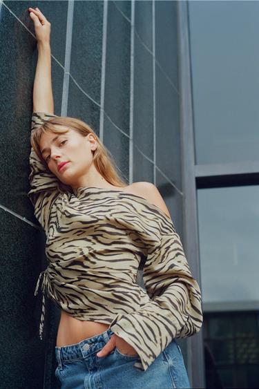 ASYMMETRIC ANIMAL PRINT TOP - Light khaki by Zara