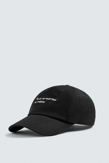 CONTRAST EMBROIDERY CAP - Black by Zara
