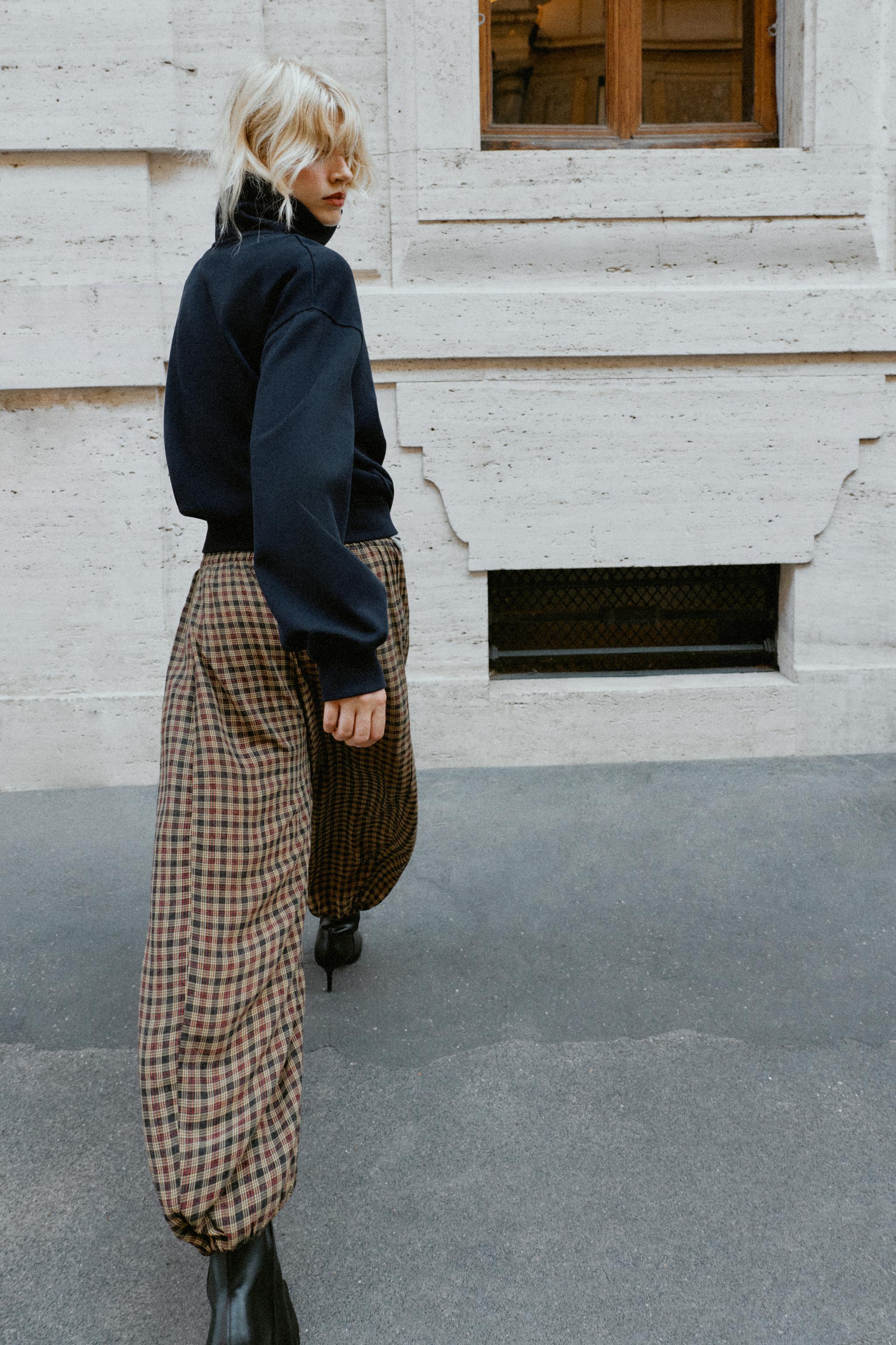 PLAID PARACHUTE PANTS