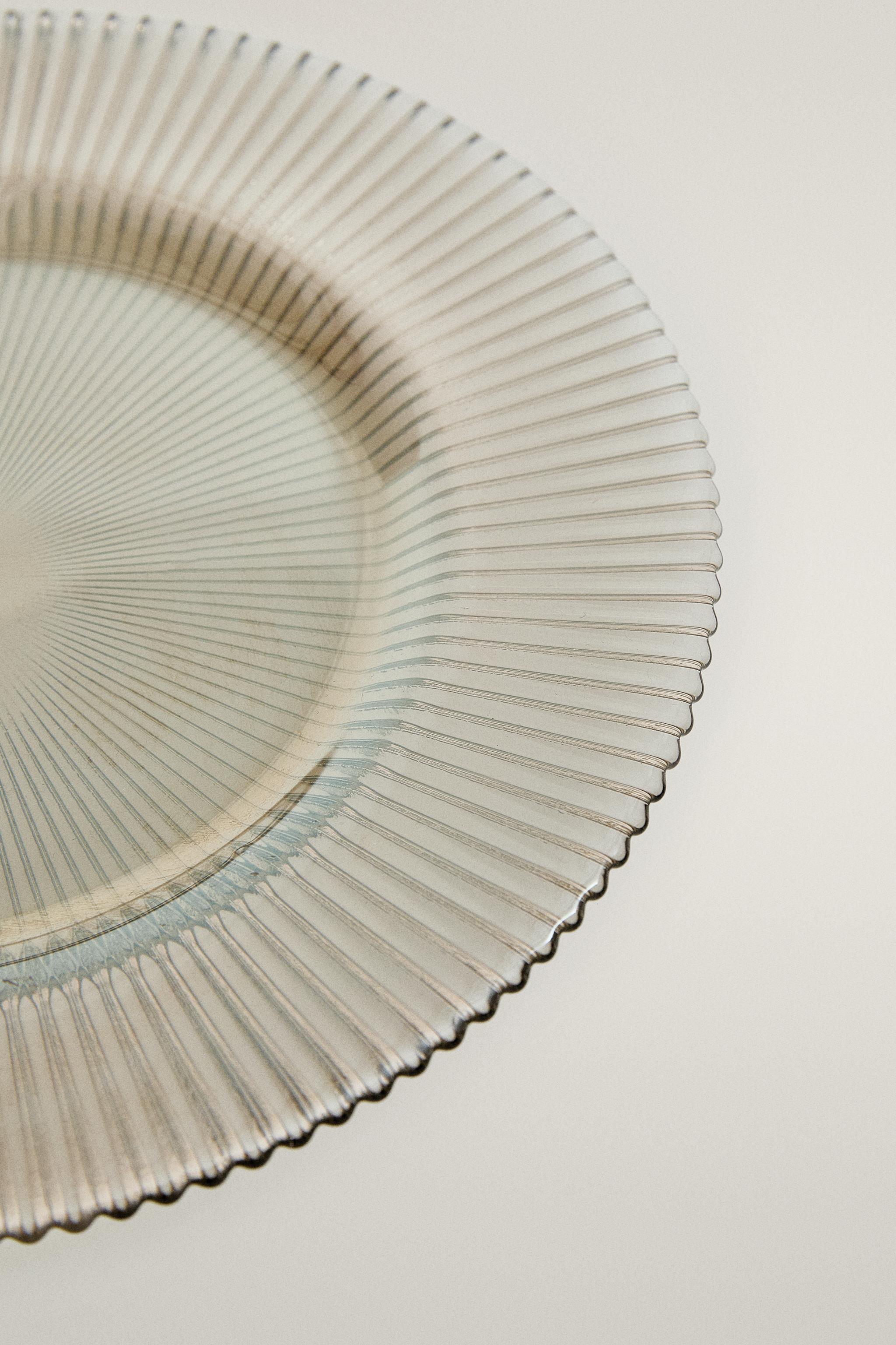 CHRISTMAS STRIPED GLASS DESSERT PLATE