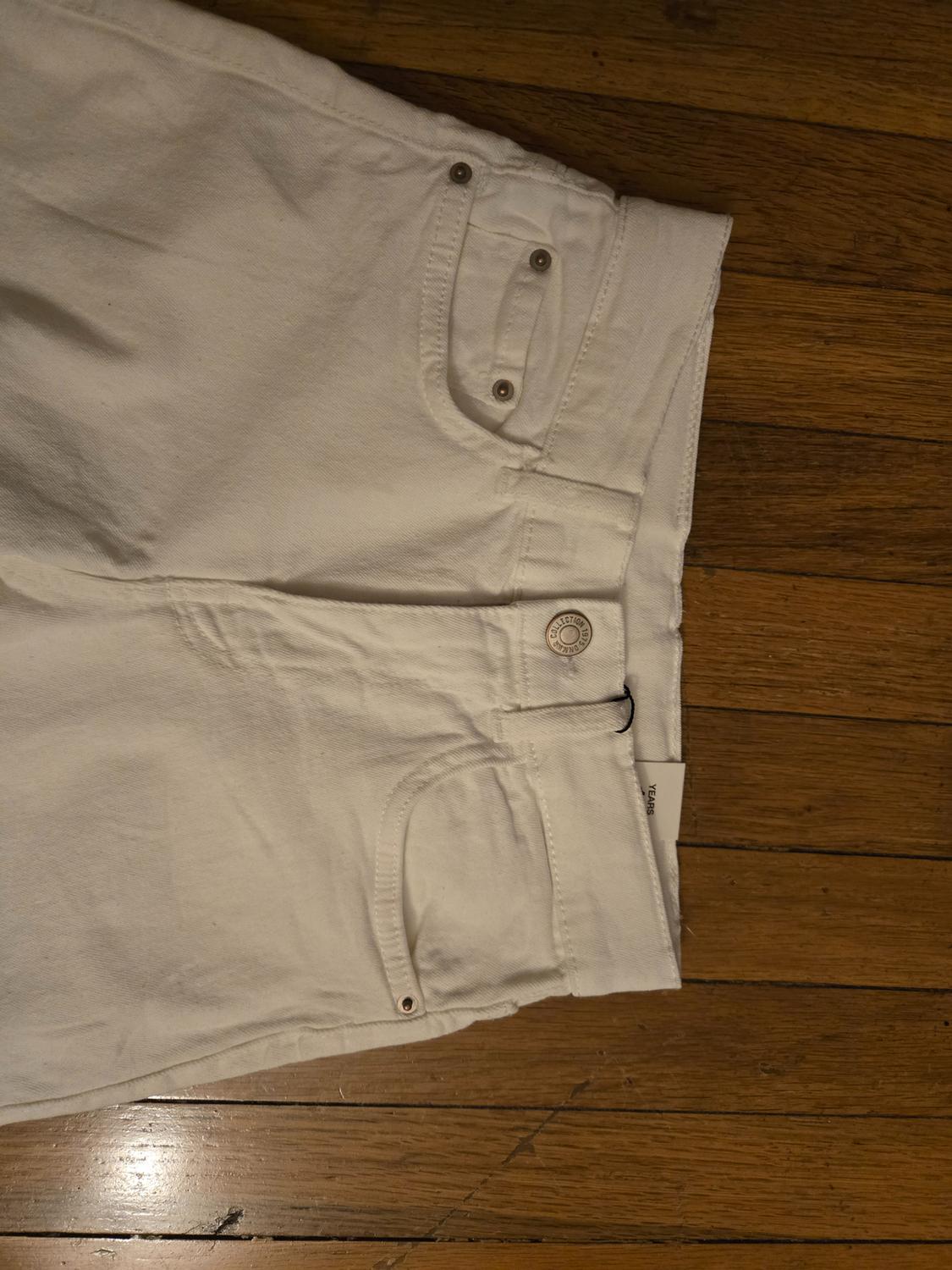 DENIM SHORTS - Image 2