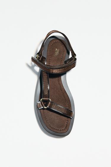 SANDALI CON FASCETTE ADESIVE - Marrone cioccolato di Zara