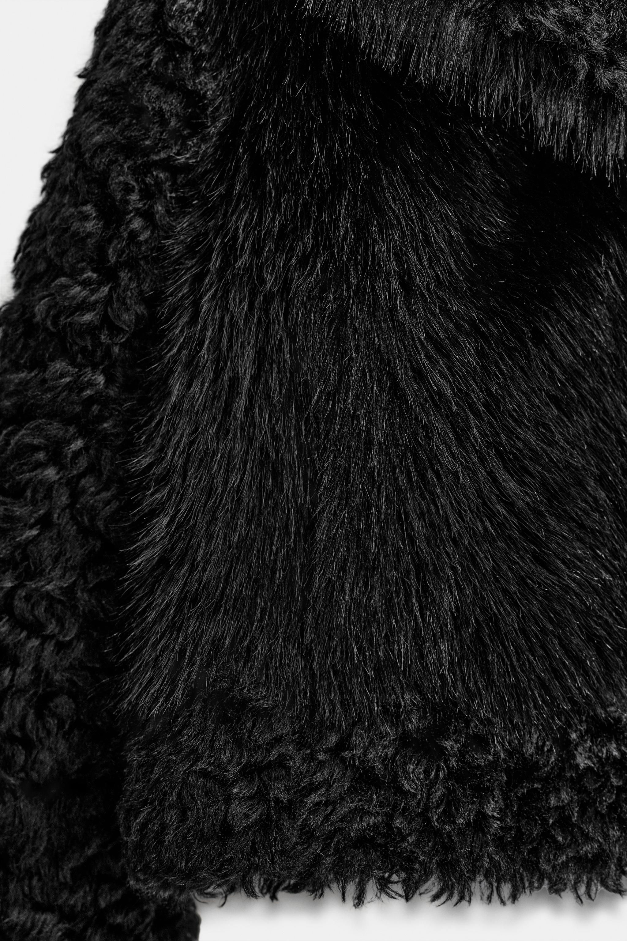 CASACO CURTO DE FAUX FUR ZW COLLECTION - Preto | ZARA Brasil
