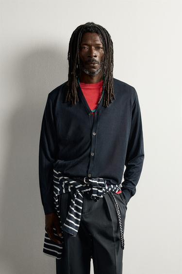 CÁRDIGAN LIGERO 100% SEDA AARON LEVINE X ZARA - Marino de Zara