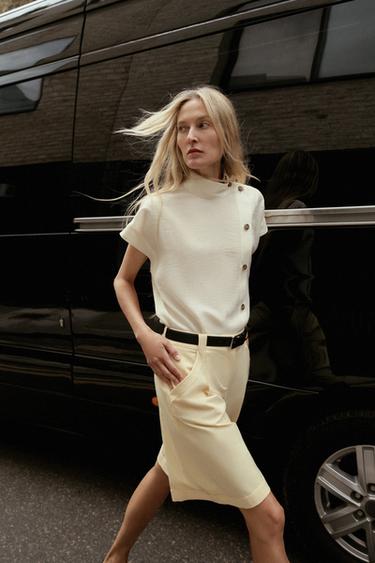РУБАШКА С КОНТРАСТНЫМИ ПУГОВИЦАМИ — ЭКРЮ от Zara