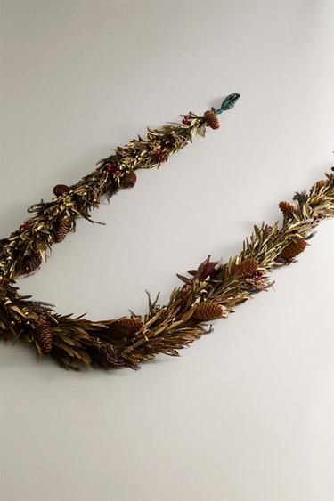 CHRISTMAS OLIVE LEAF LIGHT-UP GARLAND - Green by Zara - Image 1