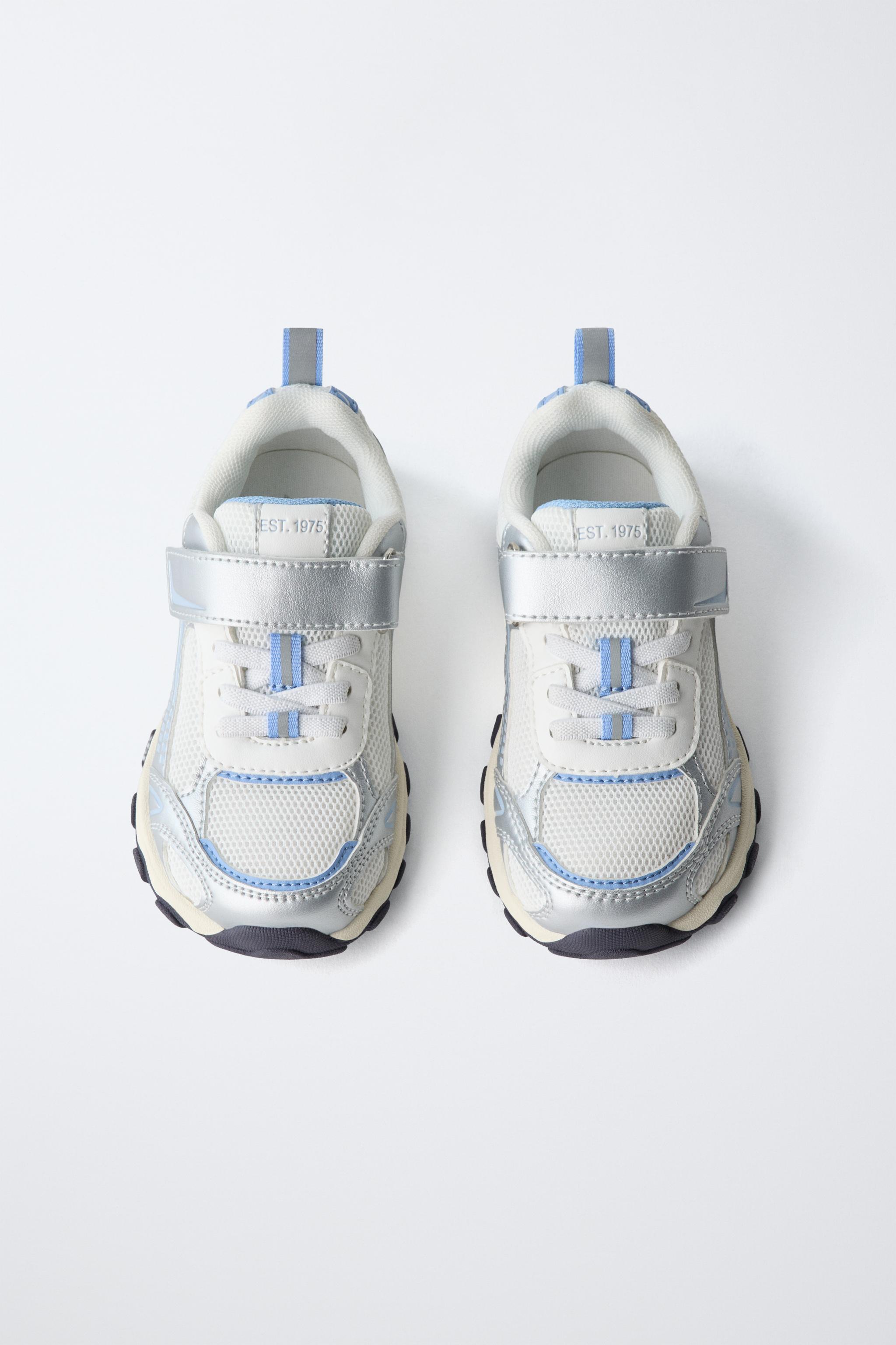 BAREFOOT SNEAKERS