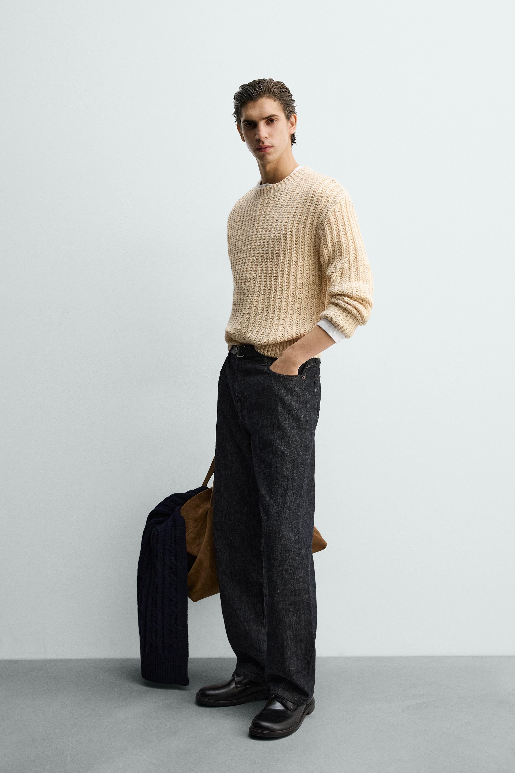 VOLUME TEXTURED JUMPER