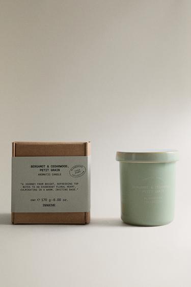 Zara (170 G) BERGAMOT & CEDARWOOD SCENTED CANDLE - Pistachio green