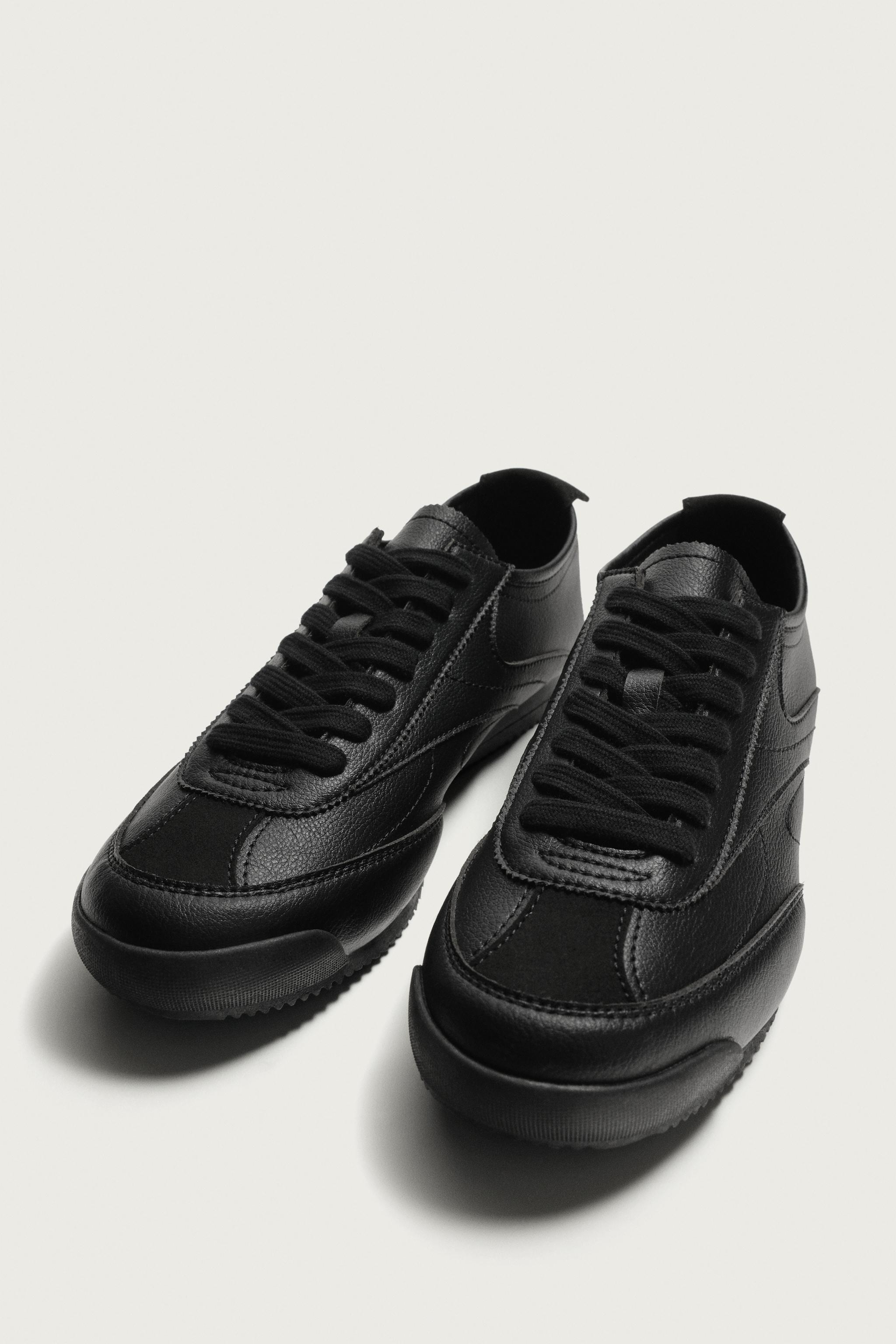 RETRO-STYLE SNEAKERS