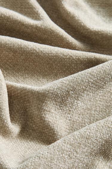 CHENILLE THROW - Light brown by Zara