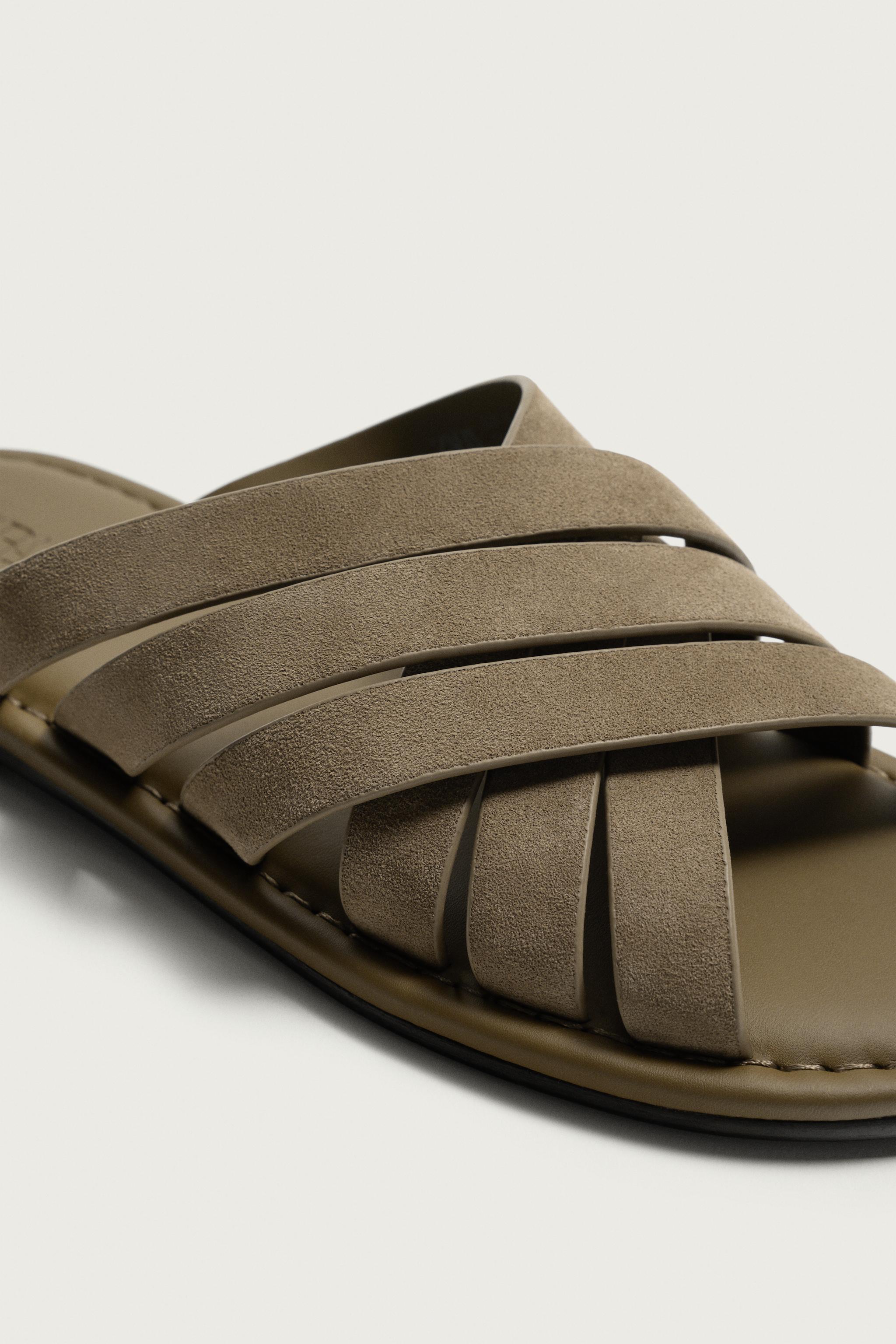 SANDALES EN CUIR À BRIDES