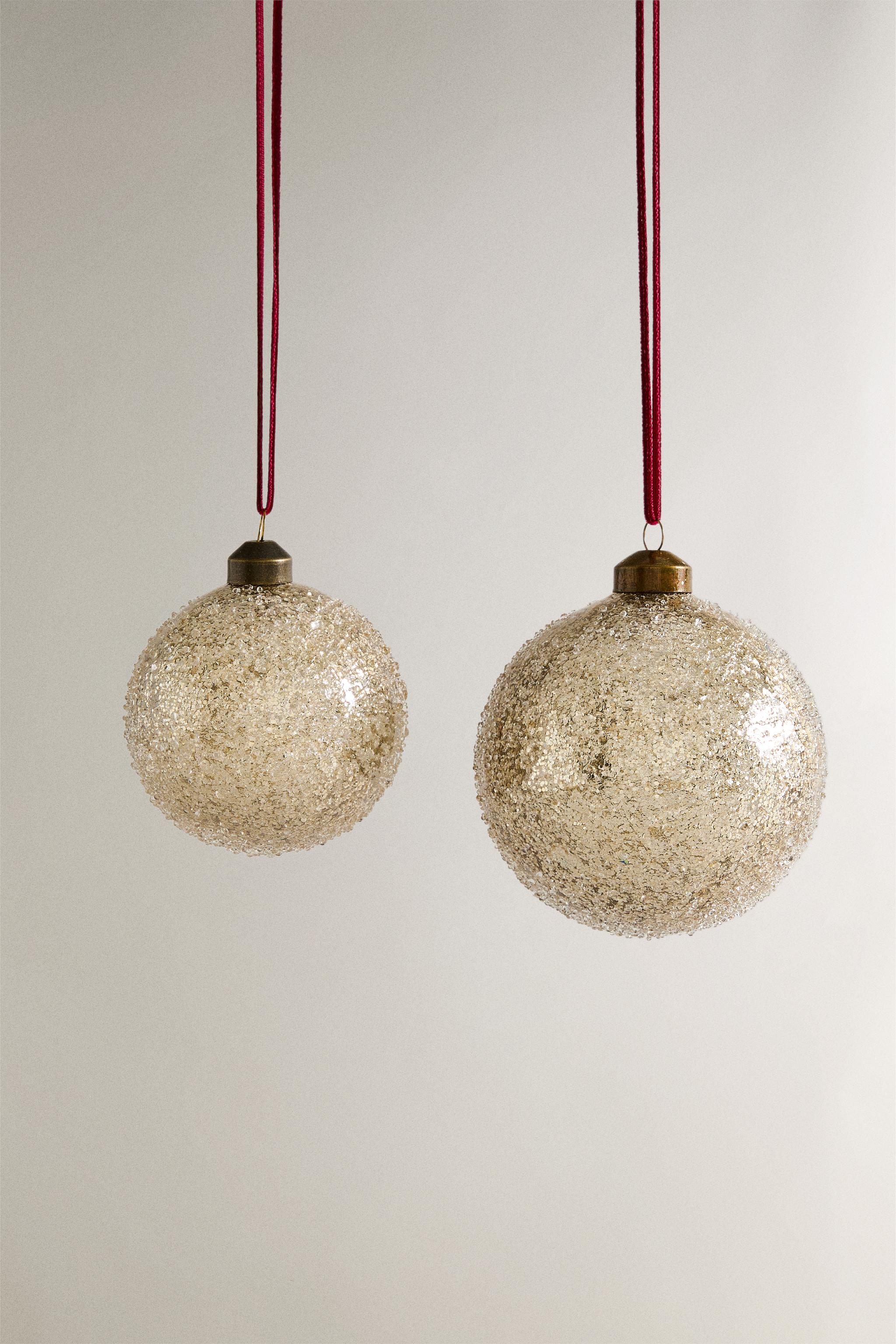 GLITTERY BALL CHRISTMAS TREE ORNAMENT