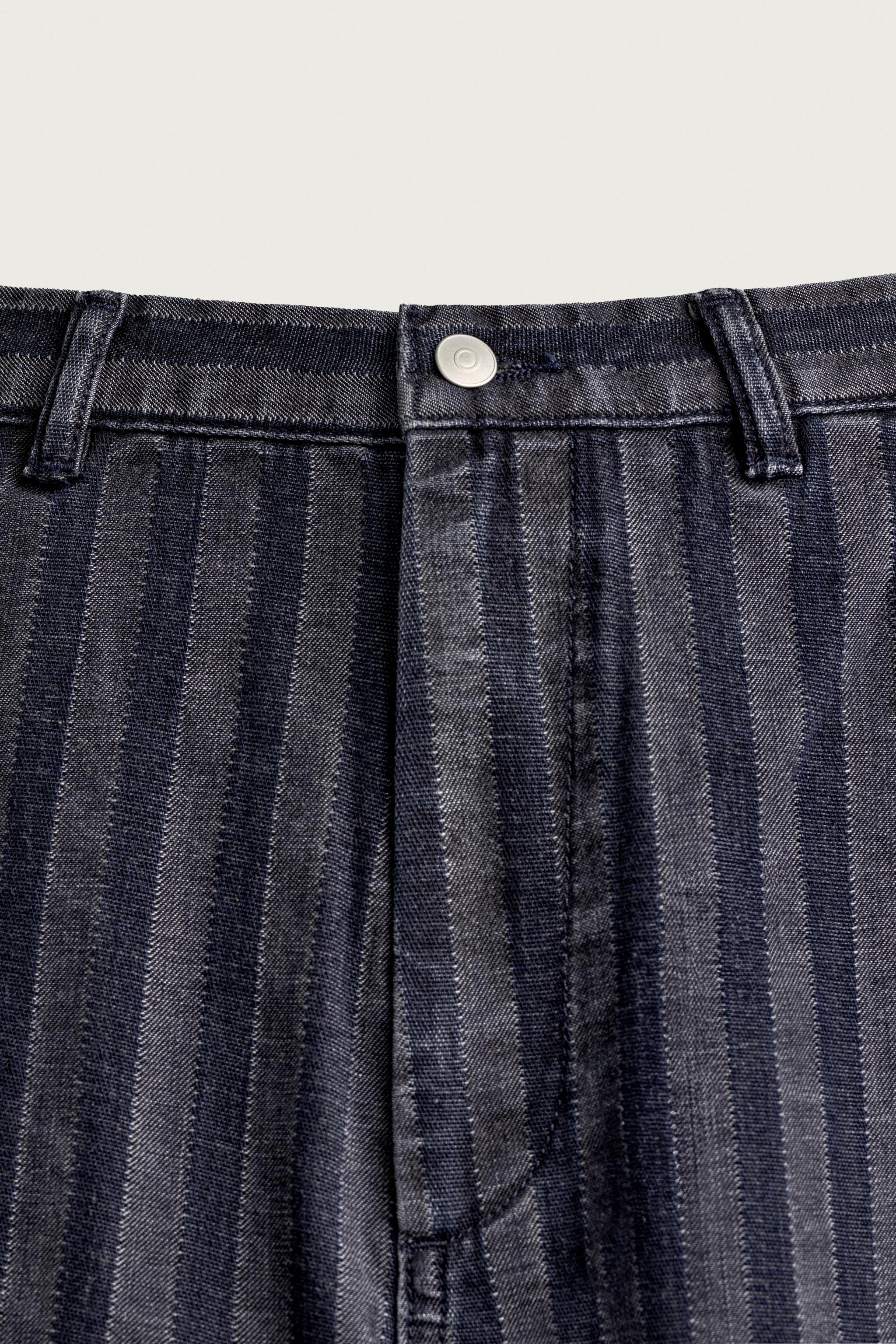 Мужские джинсы Zara STRIPED RELAXED-FIT CHINOS — фото 9
