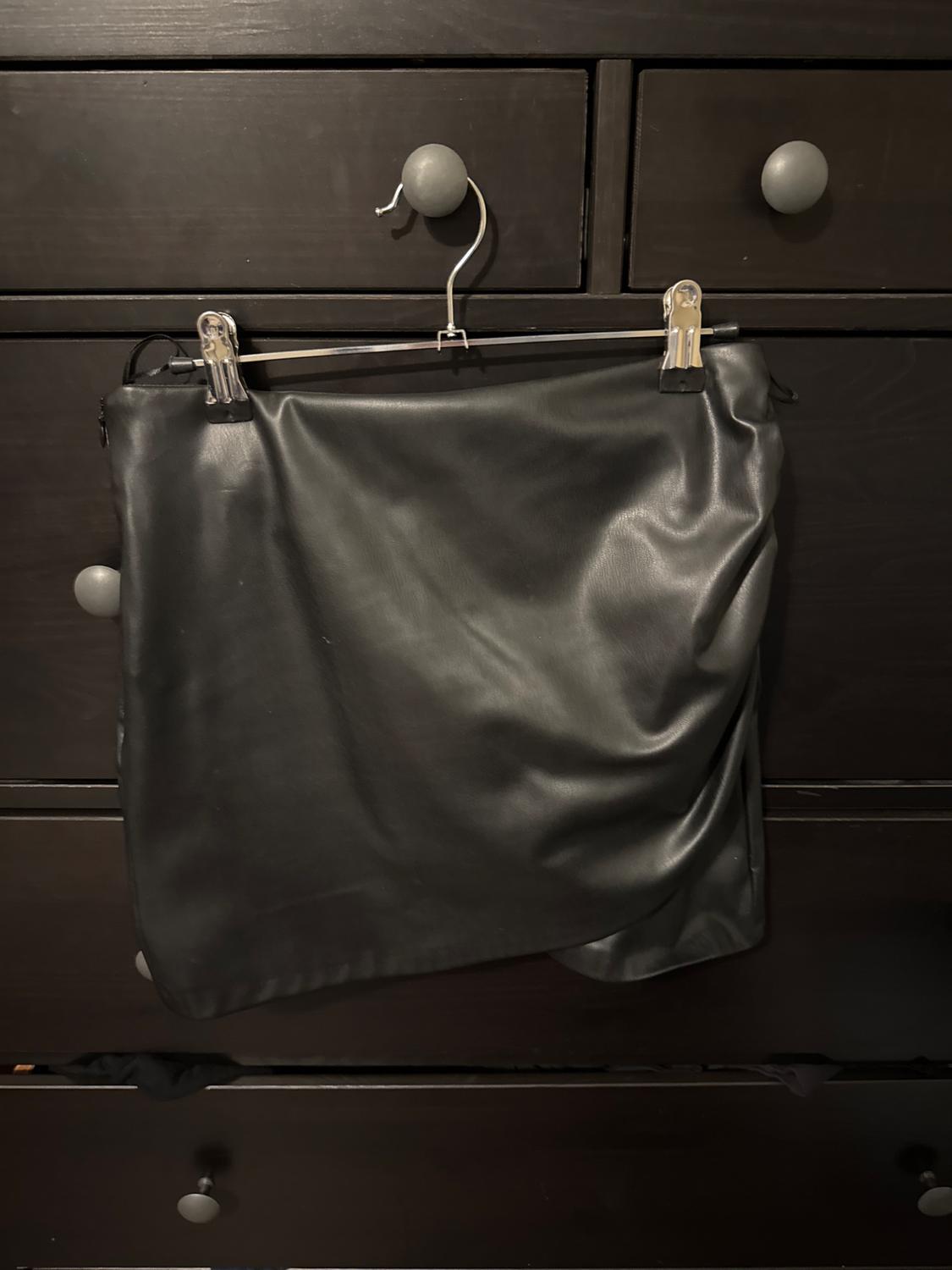 FAUX LEATHER MINI SKIRT - Image 2