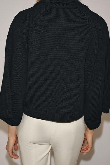 V-NECK KNIT JUMPER - Black by Zara