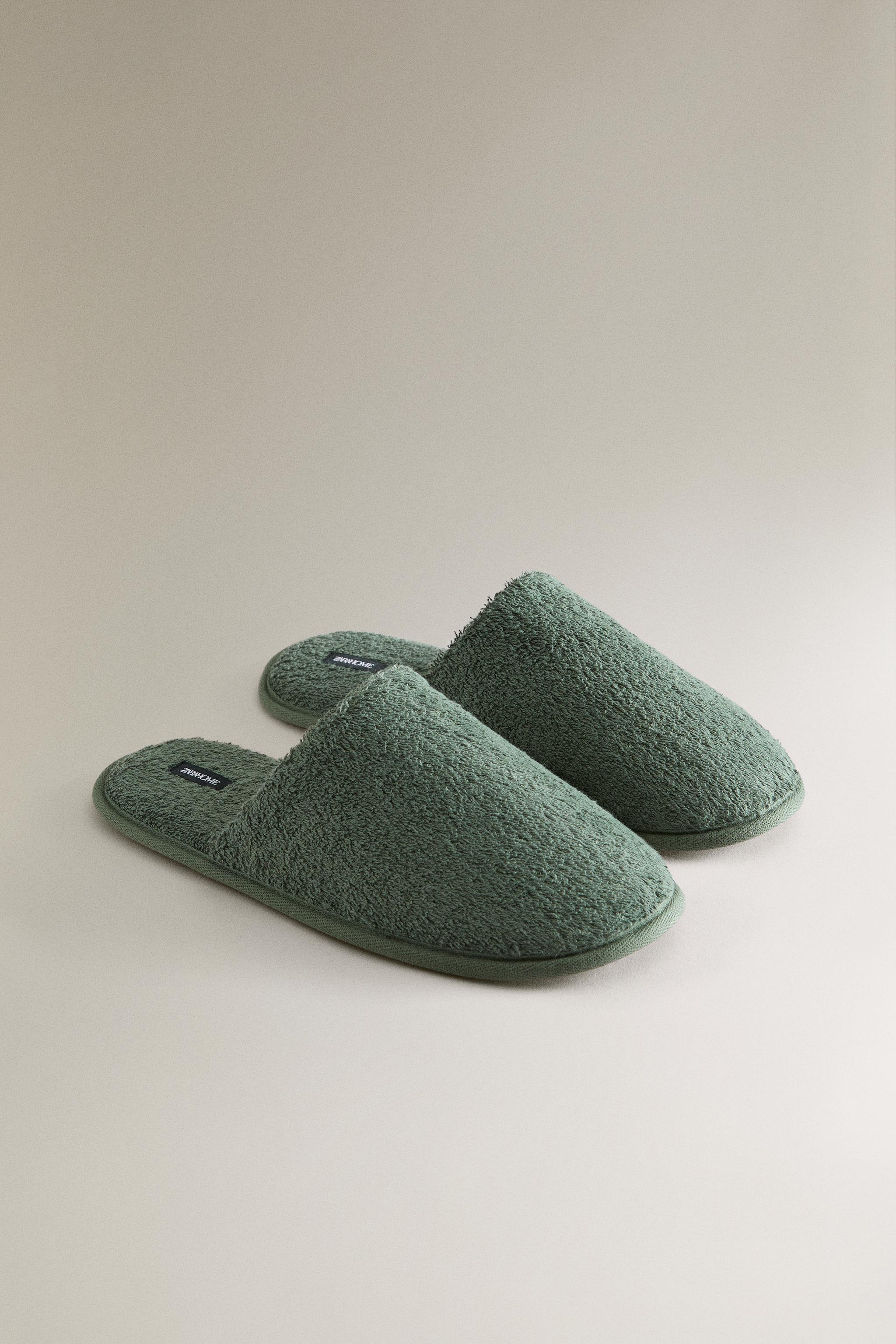TERRY BATHROOM SLIPPERS — Khaki Green