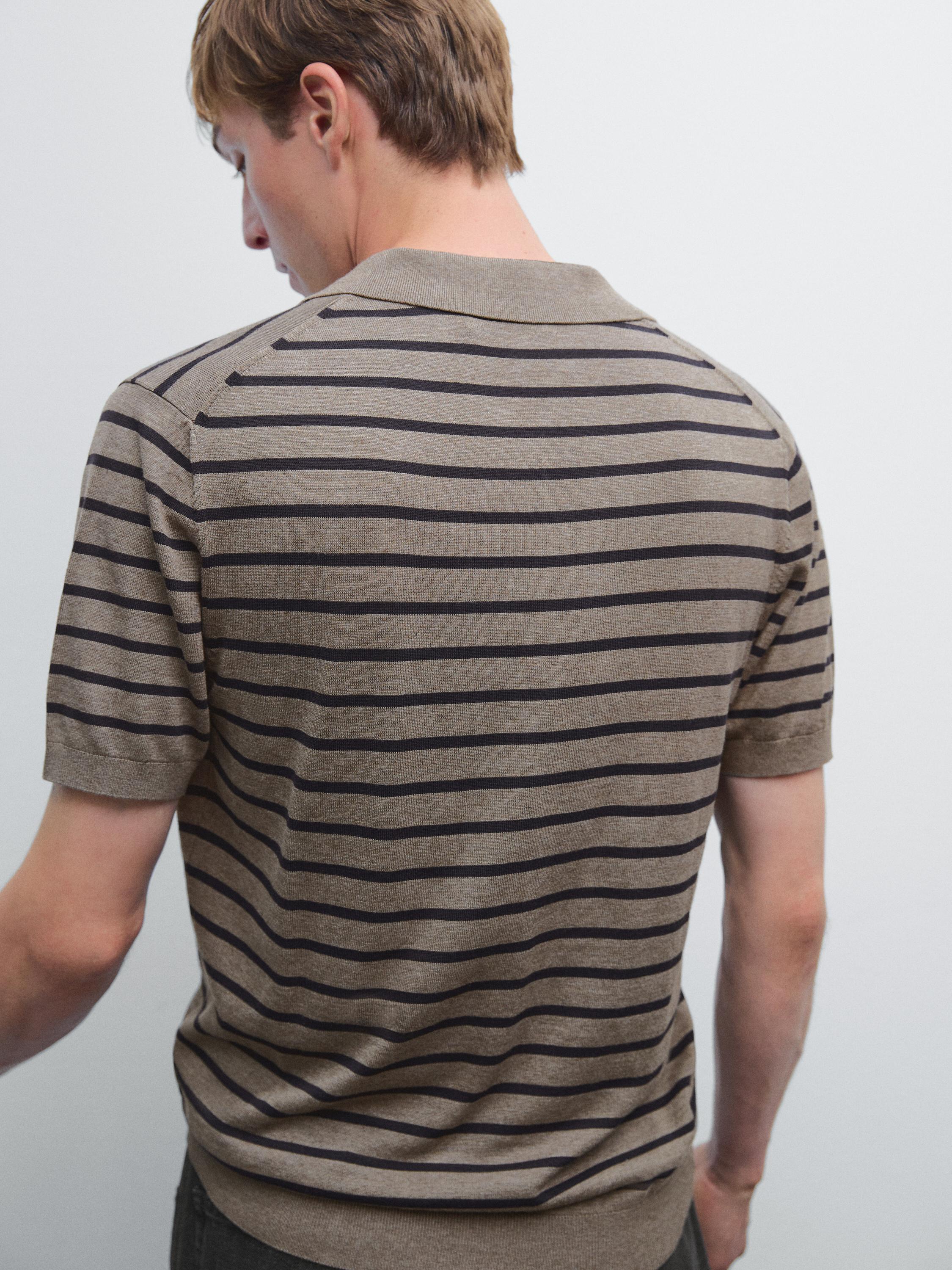 Polo en maille à rayures et manches courtes