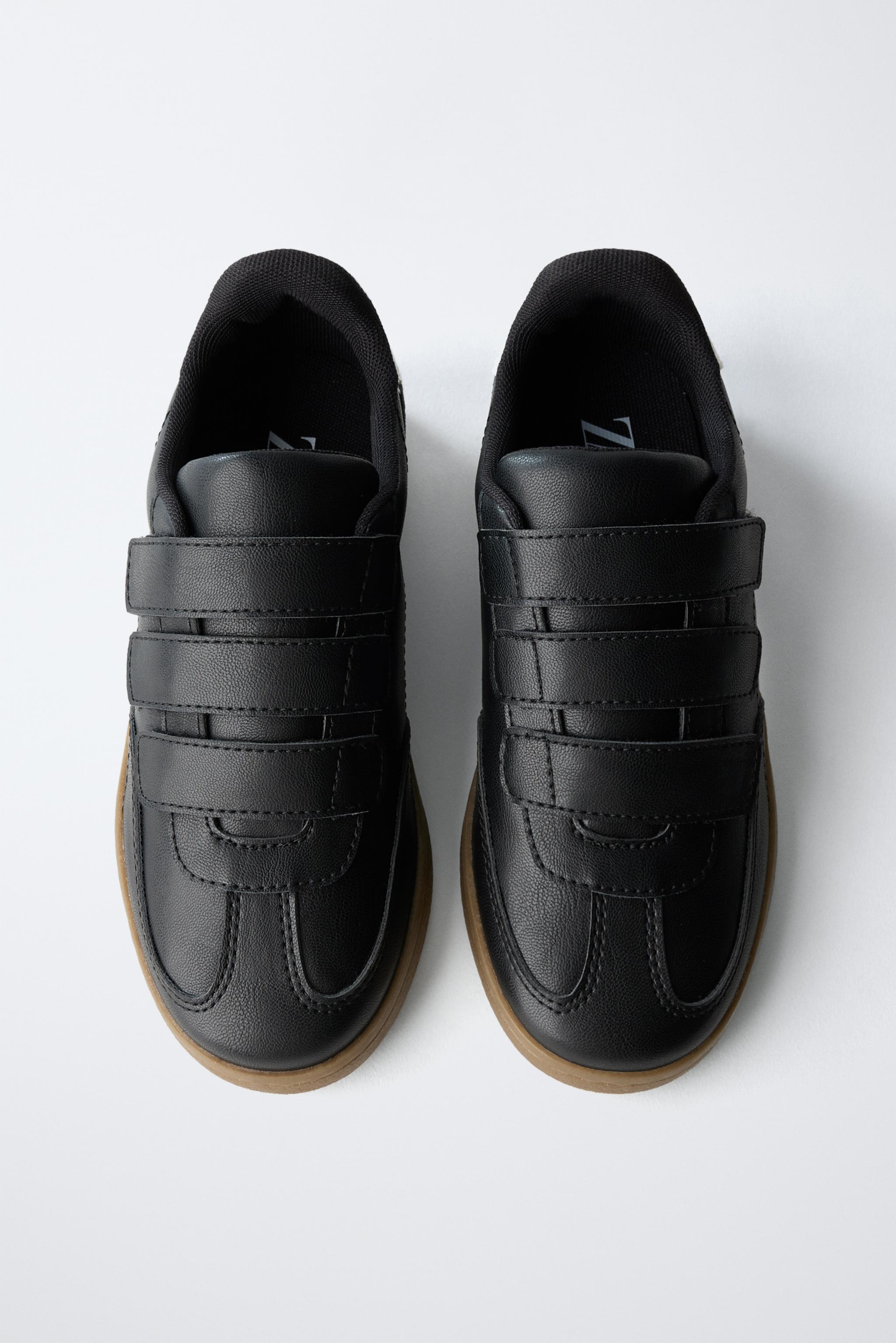 STRAP SNEAKERS