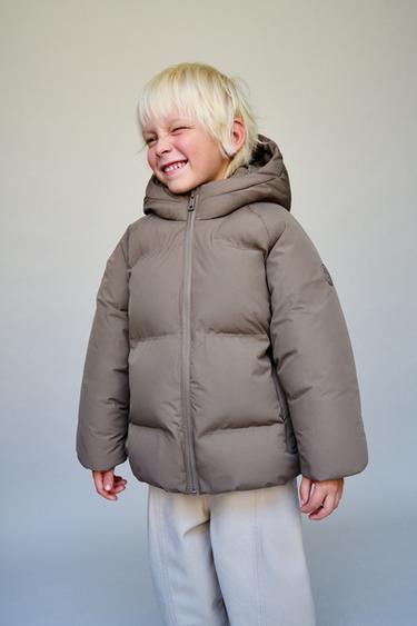 מעיל מרופד עם קפוצ'ון דוחה מים - חום / חום־אפור של Zara