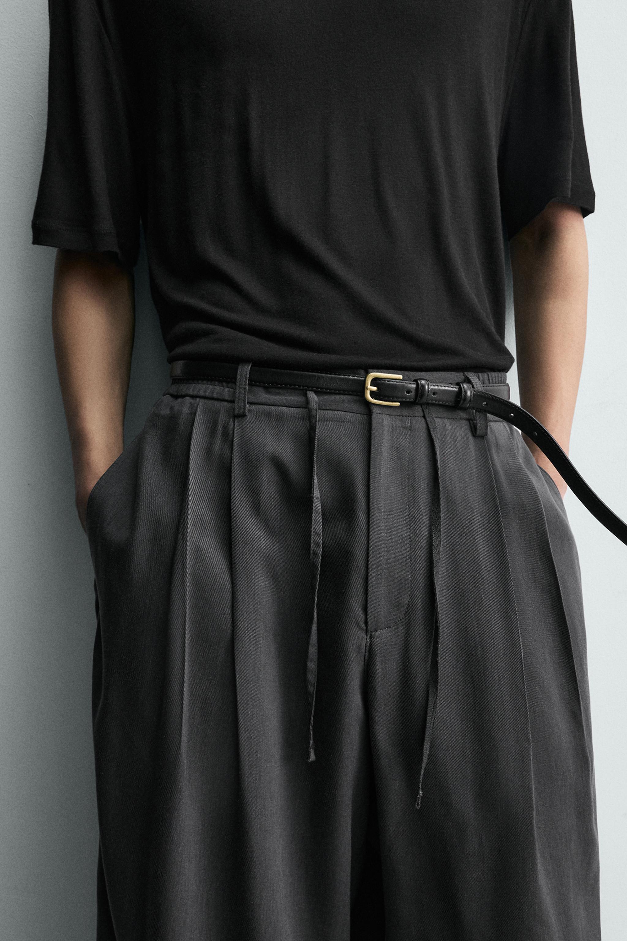 FLOWY PLEATED PANTS
