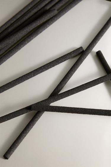 CUIR NUIT AROMATIC INCENSE STICKS (PACK OF 20) - charcoal grey by Zara - Image 2
