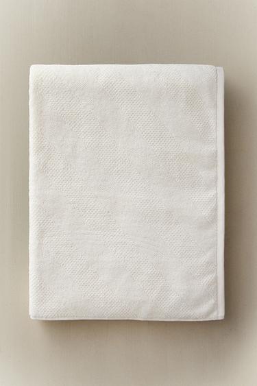 SERVIETTE DE BAIN TEXTURE DIAGONALE - Ivoire de Zara