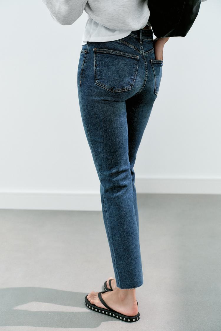 JEANS ACAMPANADOS DE CINTURA ALTA CORTADOS TRF 6