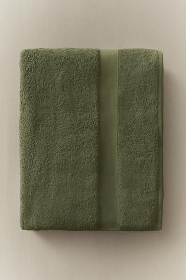 PREMIUM COTTON BATH TOWEL (600 GXM²) - mid khaki by Zara