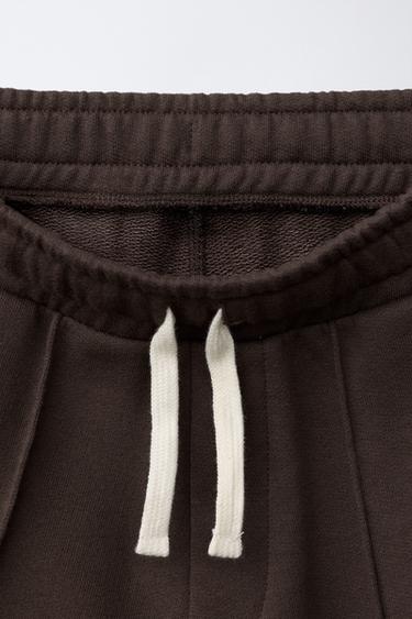 THE CAT IN THE HAT DR. SEUSS™ PLUSH BERMUDA SHORTS - Brown by Zara - Image 2