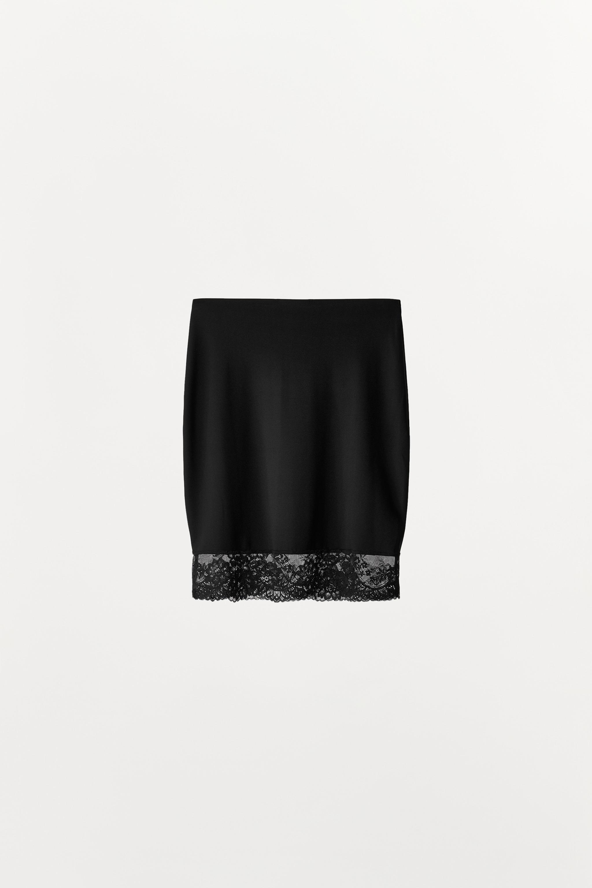 JUPE DOUBLURE AVEC POLYAMIDE ET DENTELLE
