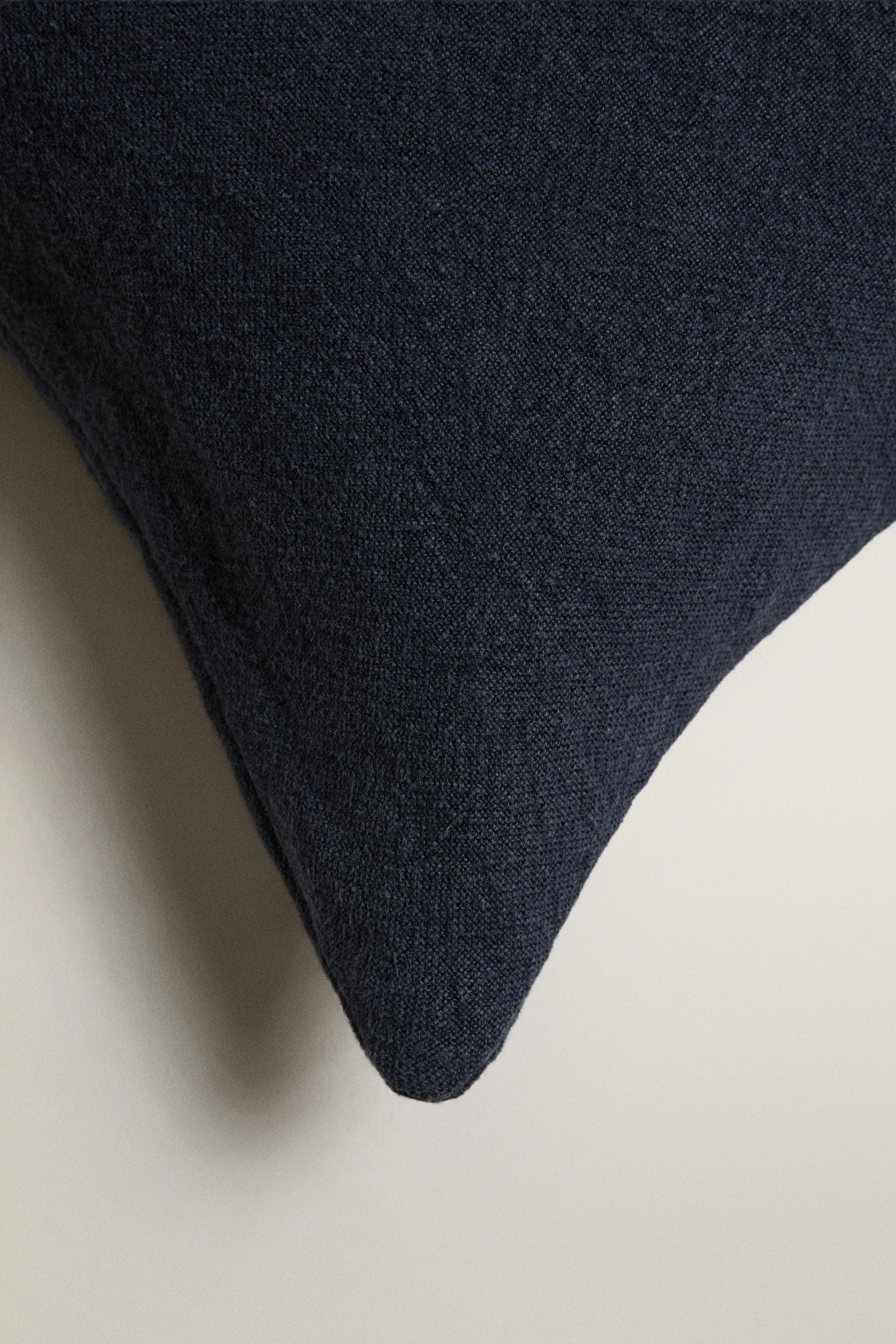 FADED LINEN THROW PILLOW COVER (400 GSM)