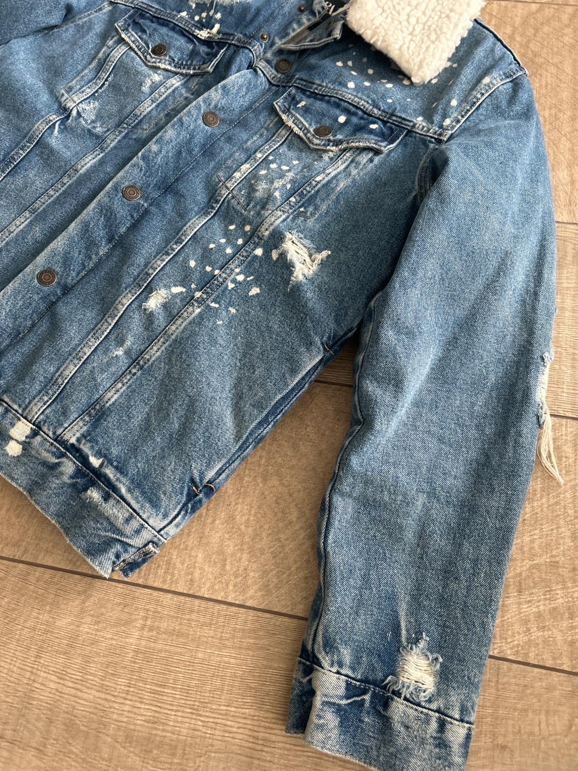 DENIM JACKET WITH FAUX SHEARLING INTERIOR - Image 4