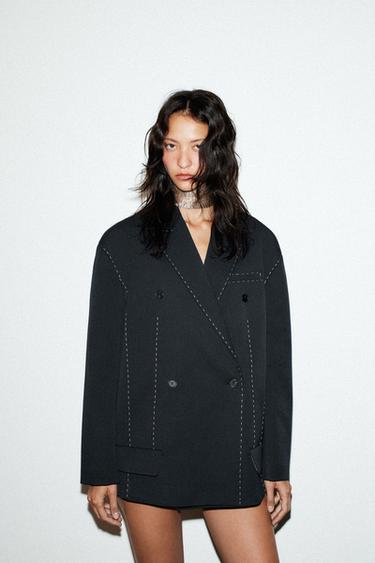بليزر فضفاض بتفاصيل خياطة - بحري داكن الخاص بـ Zara