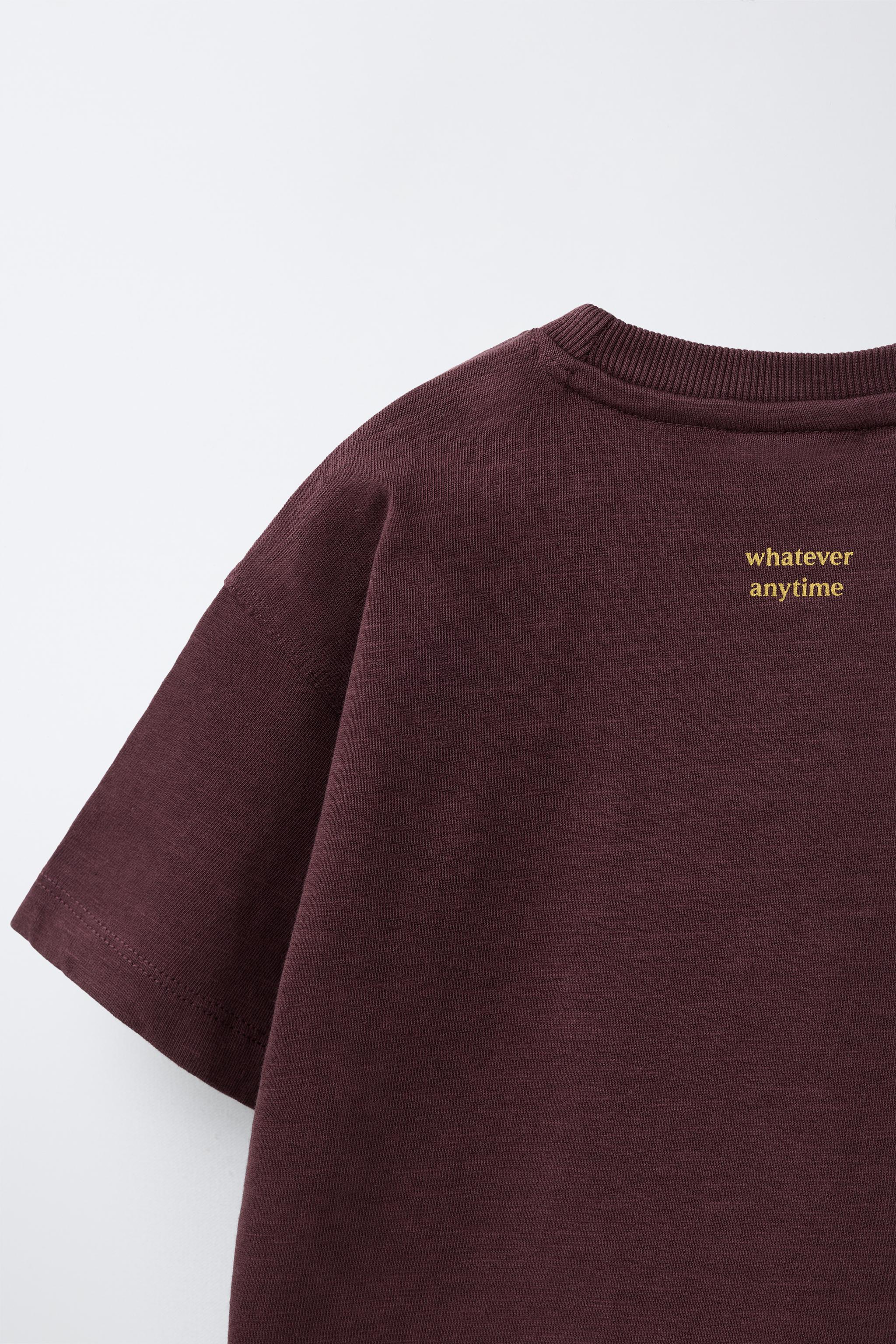 T-SHIRT À INSCRIPTION IMPRIMÉE