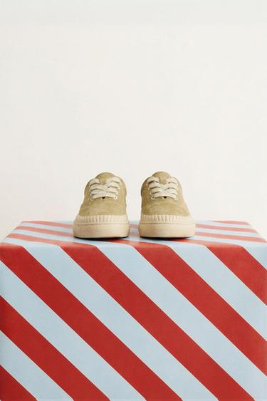 TENNIS OU BASKET EN CUIR - Vert kaki de Zara - Image 11