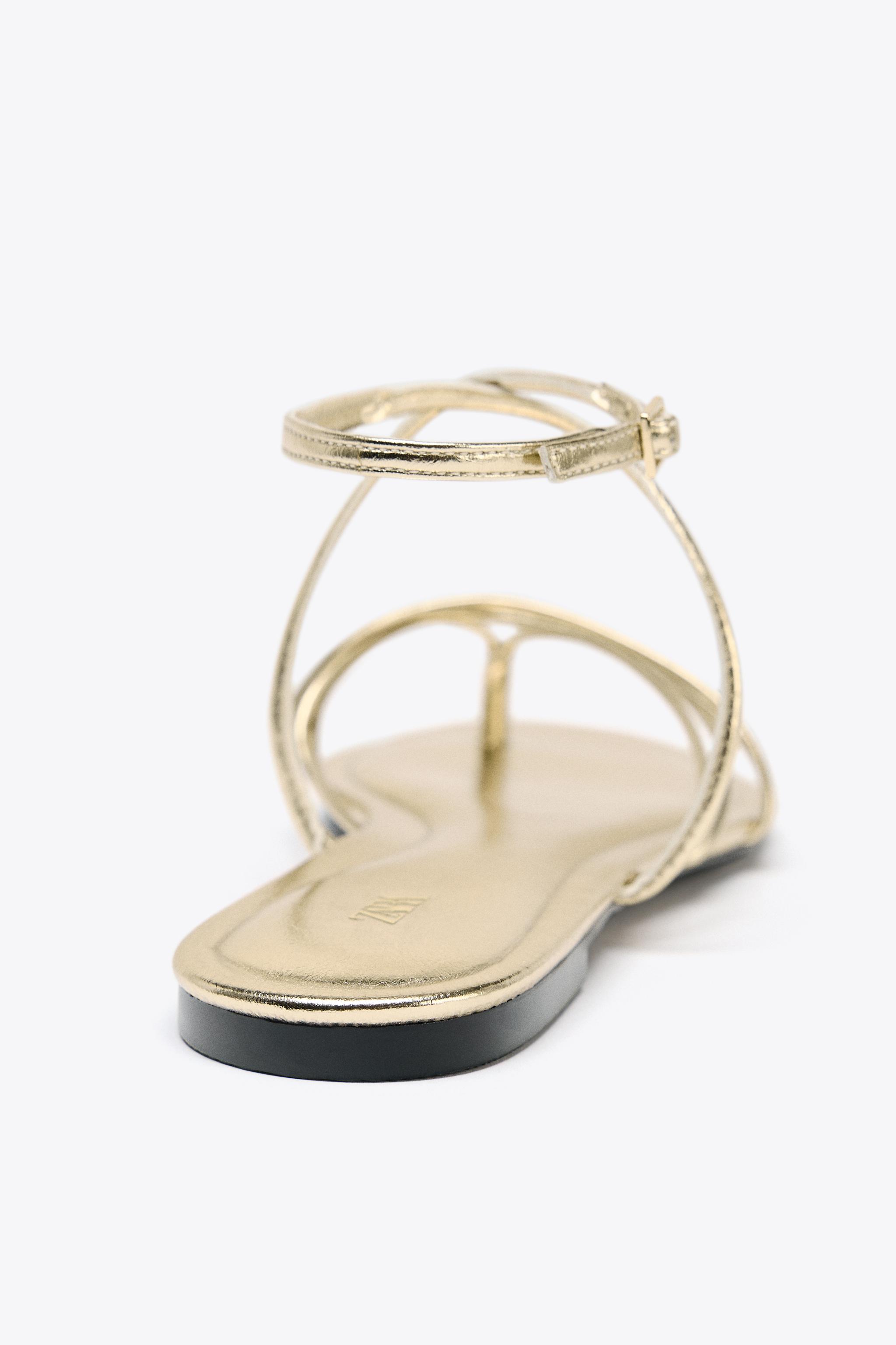☆ドイツ発*ZARA*新作*GOLDストラップフラットサンダル☆ ゴールドストラップ フラットサンダル - ゴールド | ZARA Japan