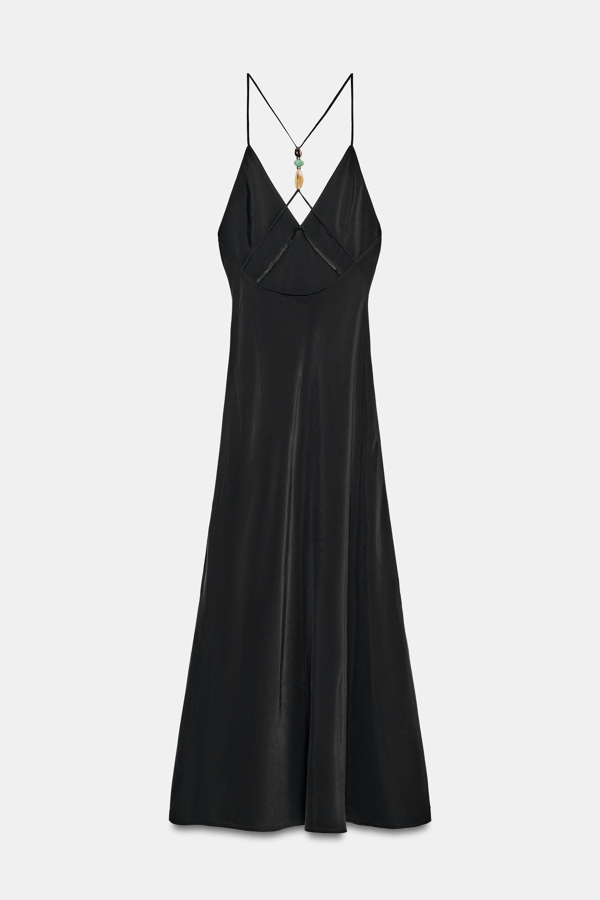 ROBE MI-LONGUE À BRETELLES ET PIERRES