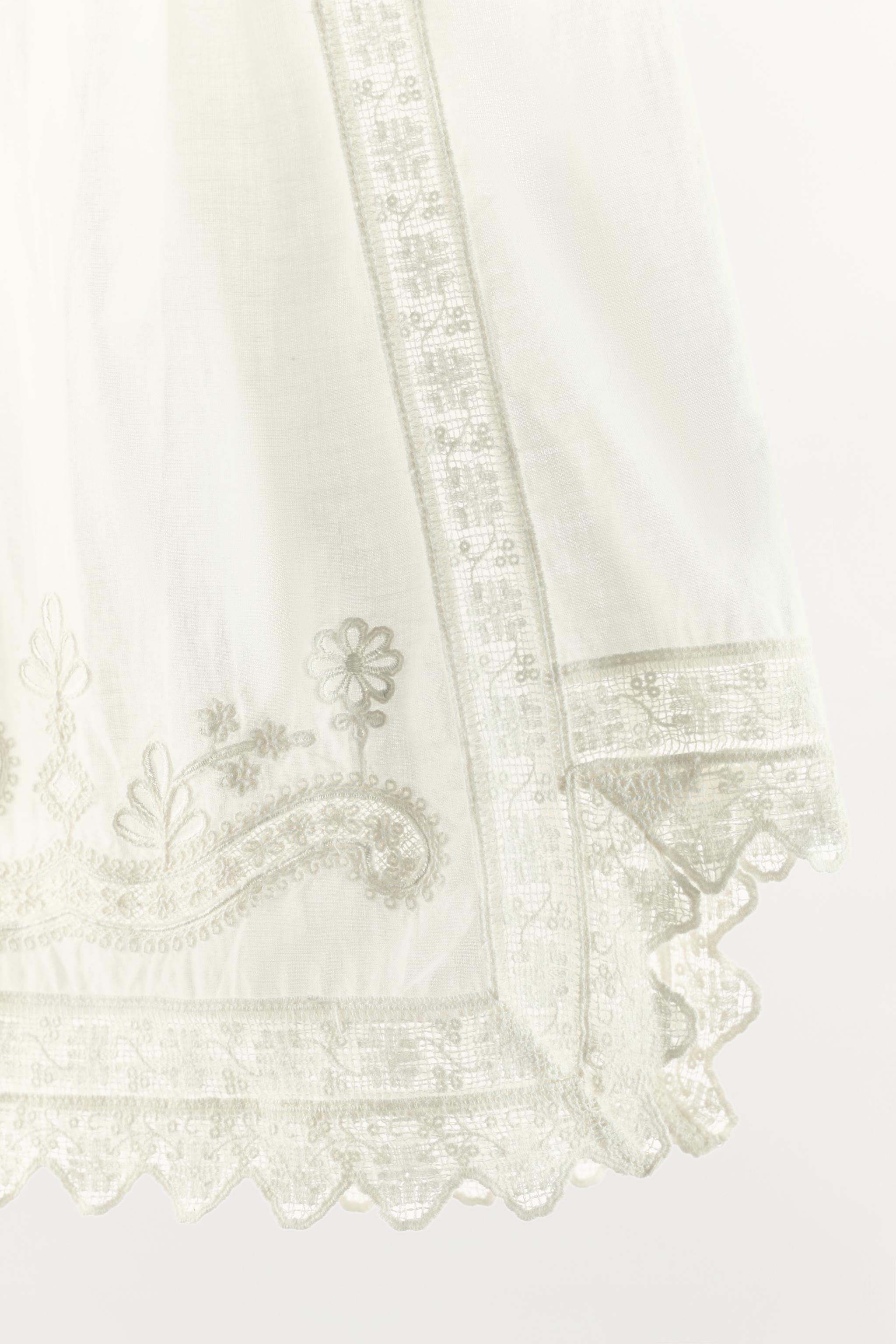 Женские шорты Zara FLORAL EMBROIDERED LACE SHORTS — фото 6