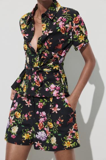 BERMUDA À IMPRIMÉ FLEURS - Noir / Vert de Zara - Image 1