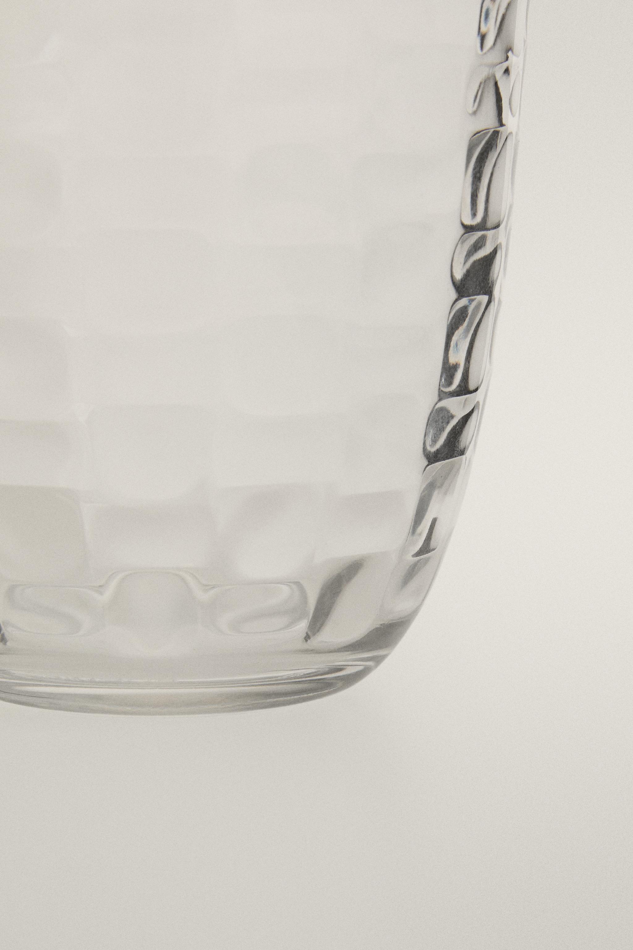 RAISED SQUARE-EFFECT TUMBLER
