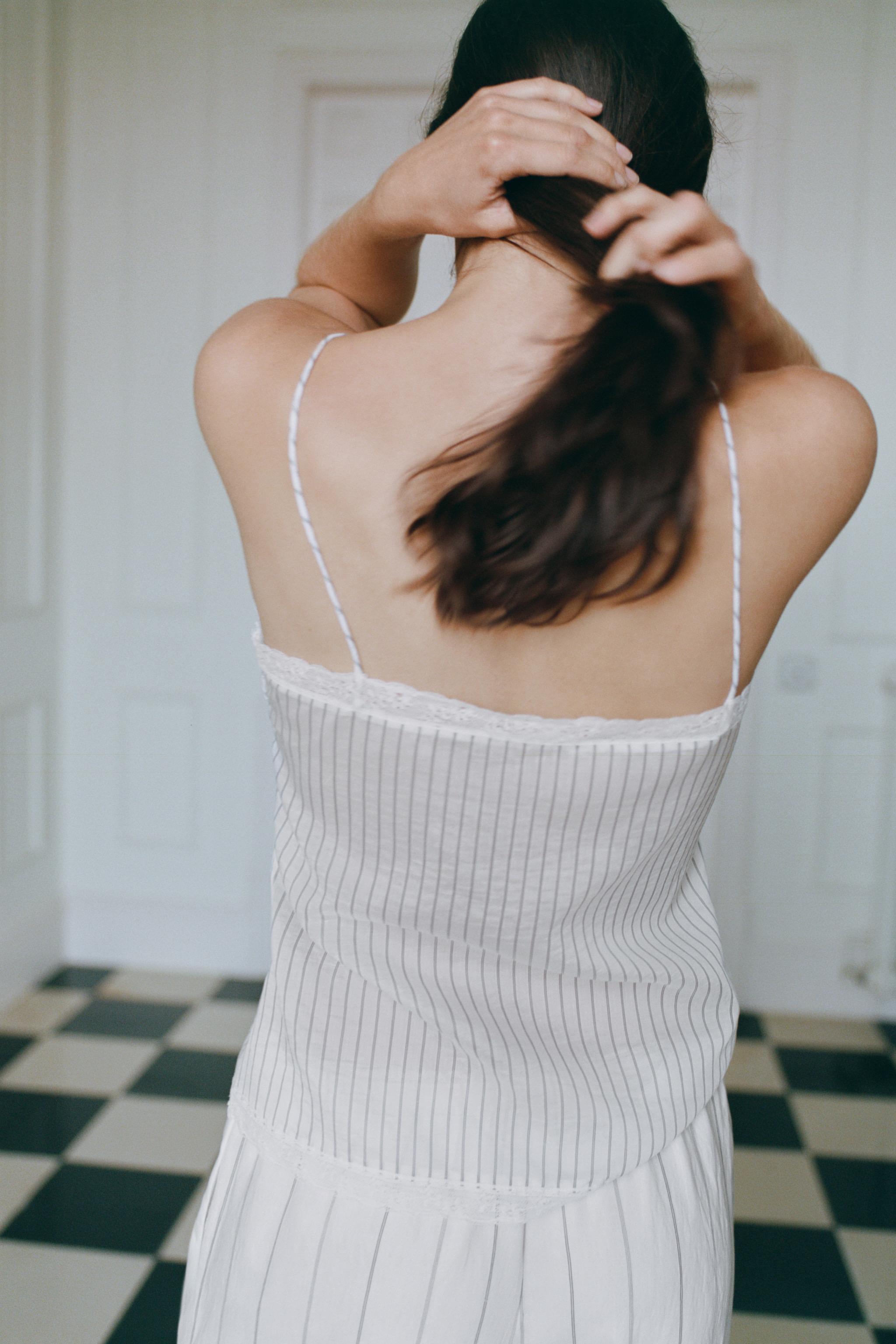 STRIPED LACE TOP