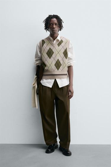 ARGYLE KNIT VEST - Beige by Zara