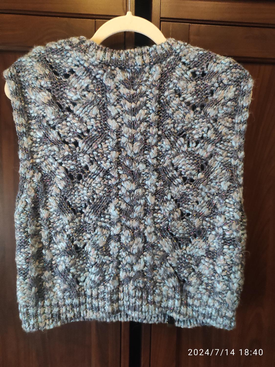 KNIT VEST WITH METALLIC THREAD - Image 2