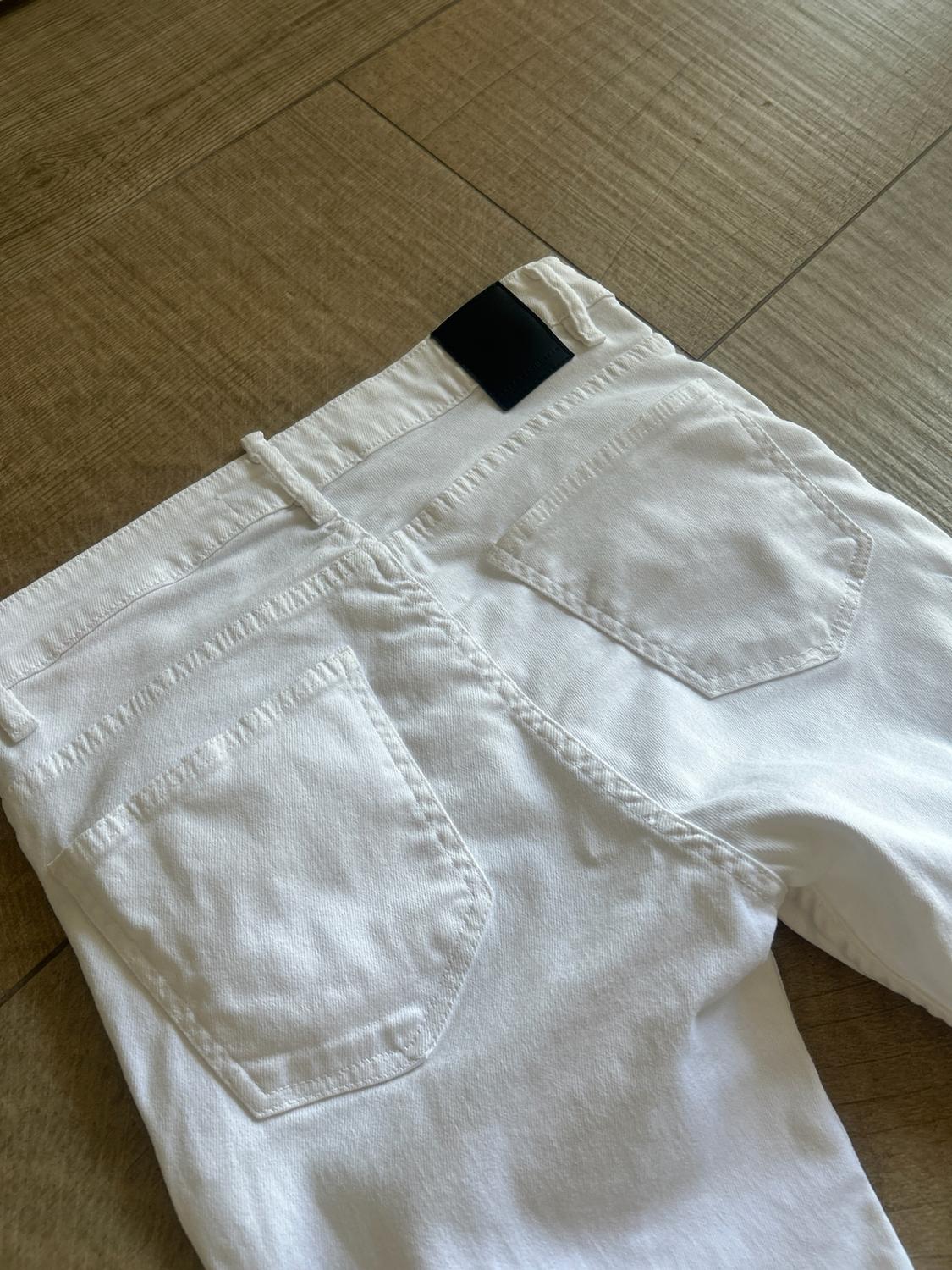 SLIM COMFORT FIT JEANS - Image 3