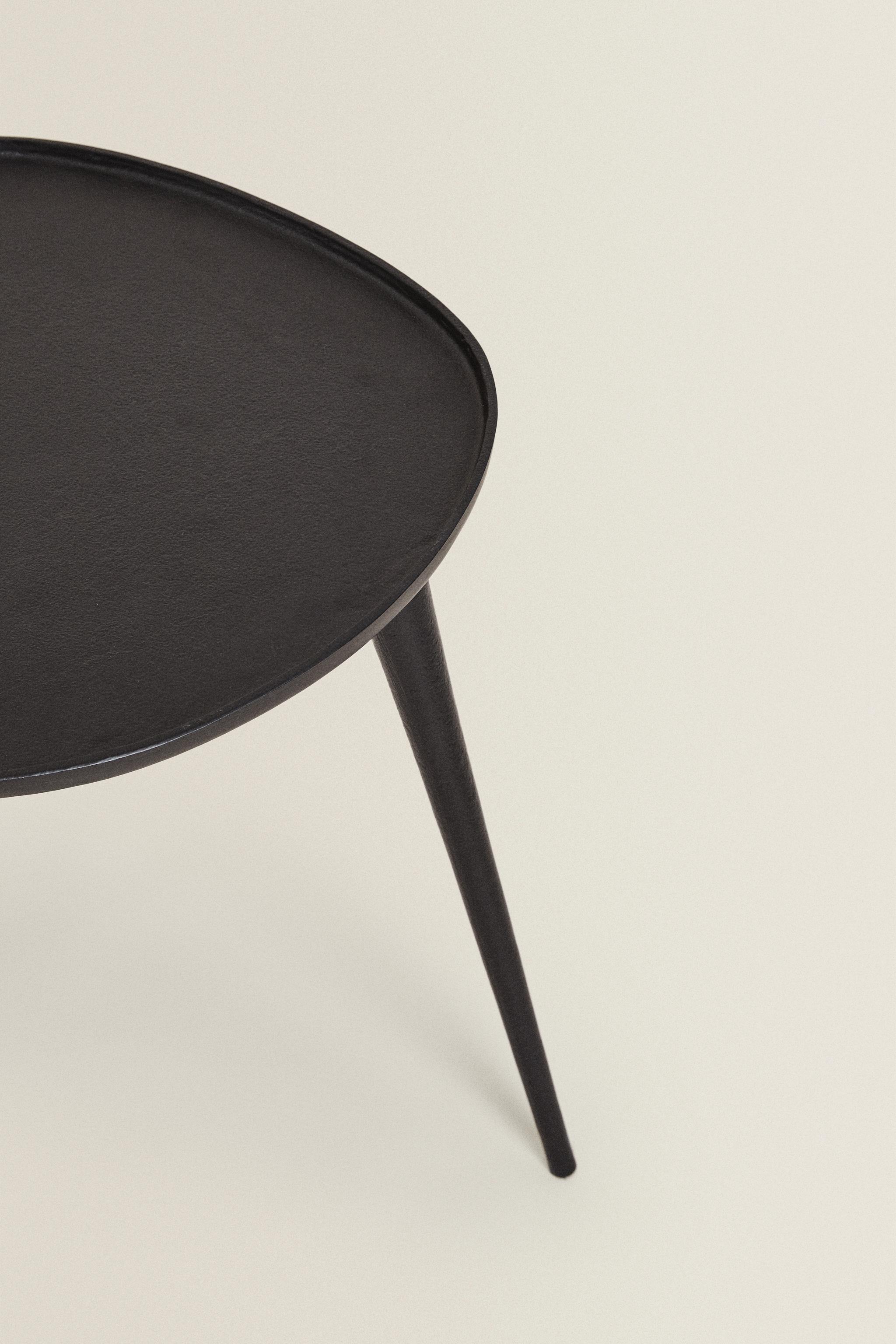 METAL SIDE TABLE