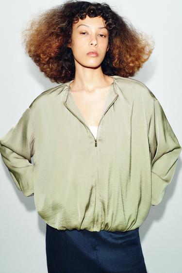 JAQUETA BOMBER FLUIDA GLOBUS - Caqui clar de Zara
