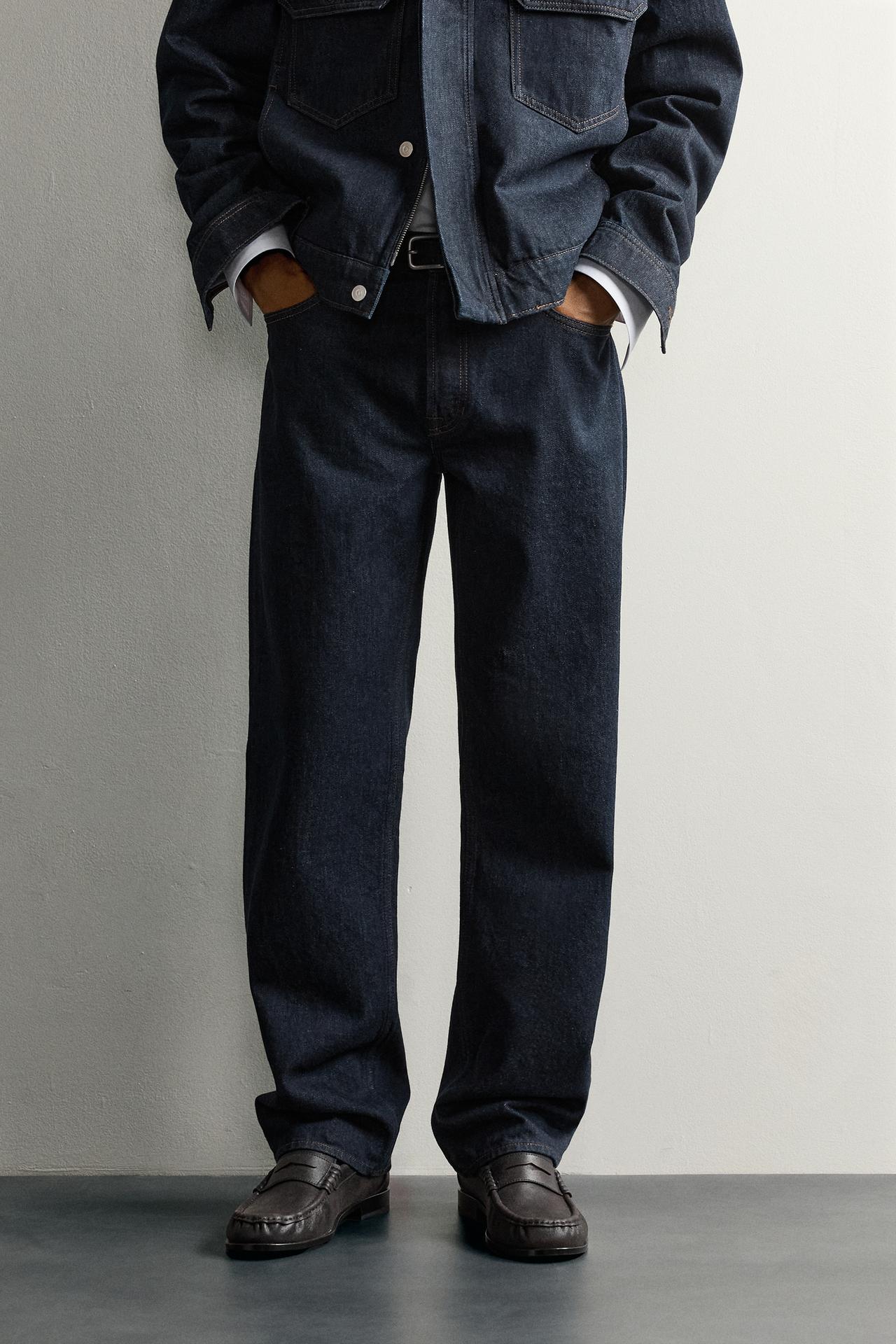 LOW-RISE STRAIGHT-FIT JEANS — Indigo