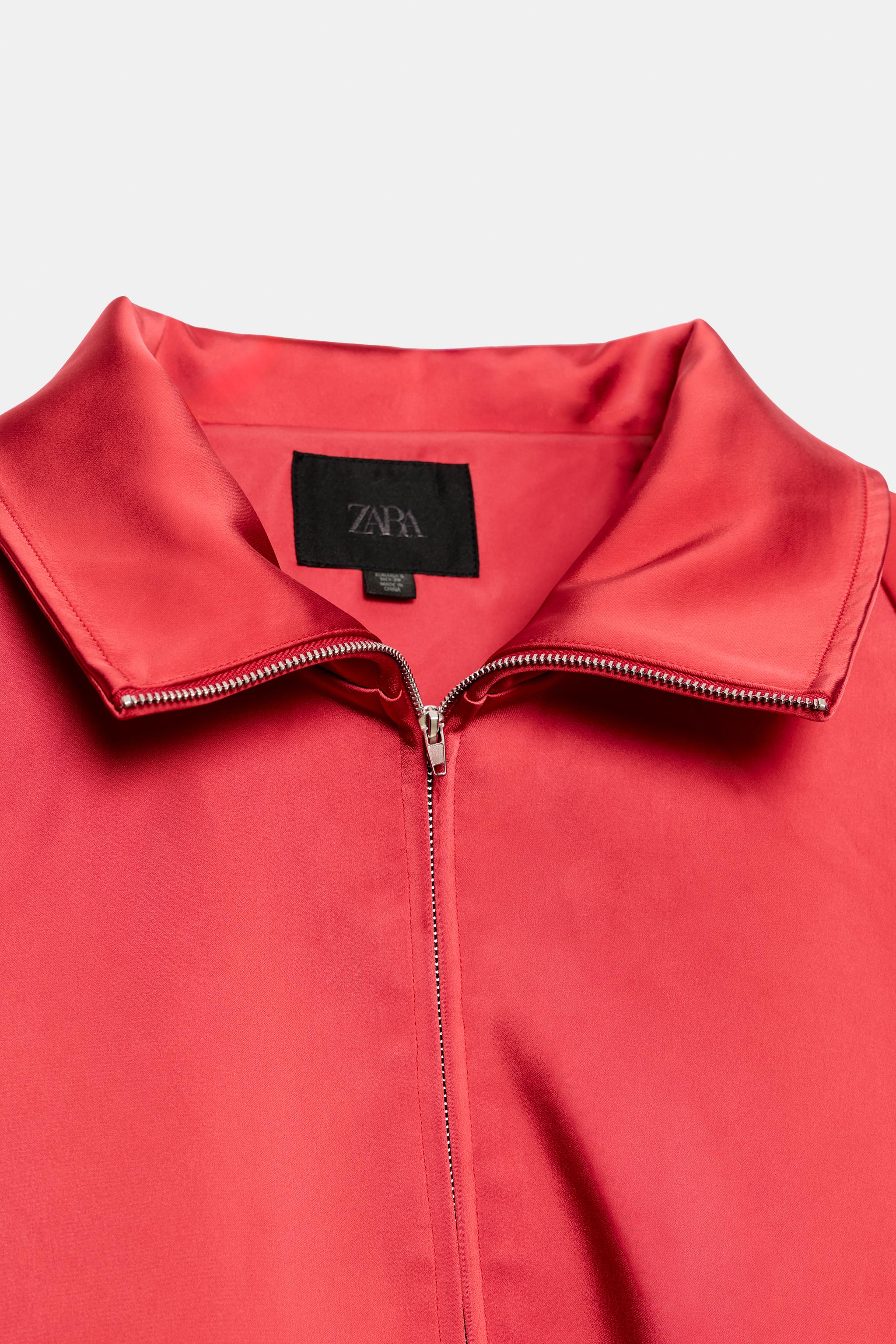 BLOUSON SATINÉ À ÉPAULETTE