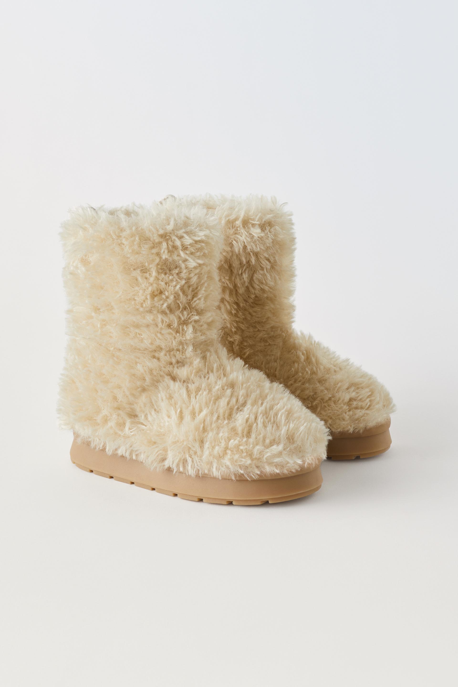 Shop even&odd 2023-24FW Platform Casual Style Faux Fur Ankle & Booties  Boots by kazit